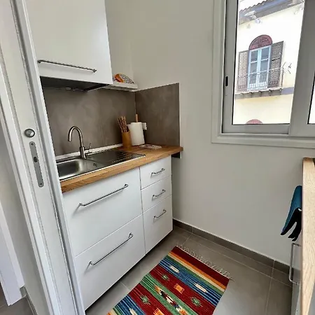 Orlando_a Center Sicilian Treat Apartment Palermo